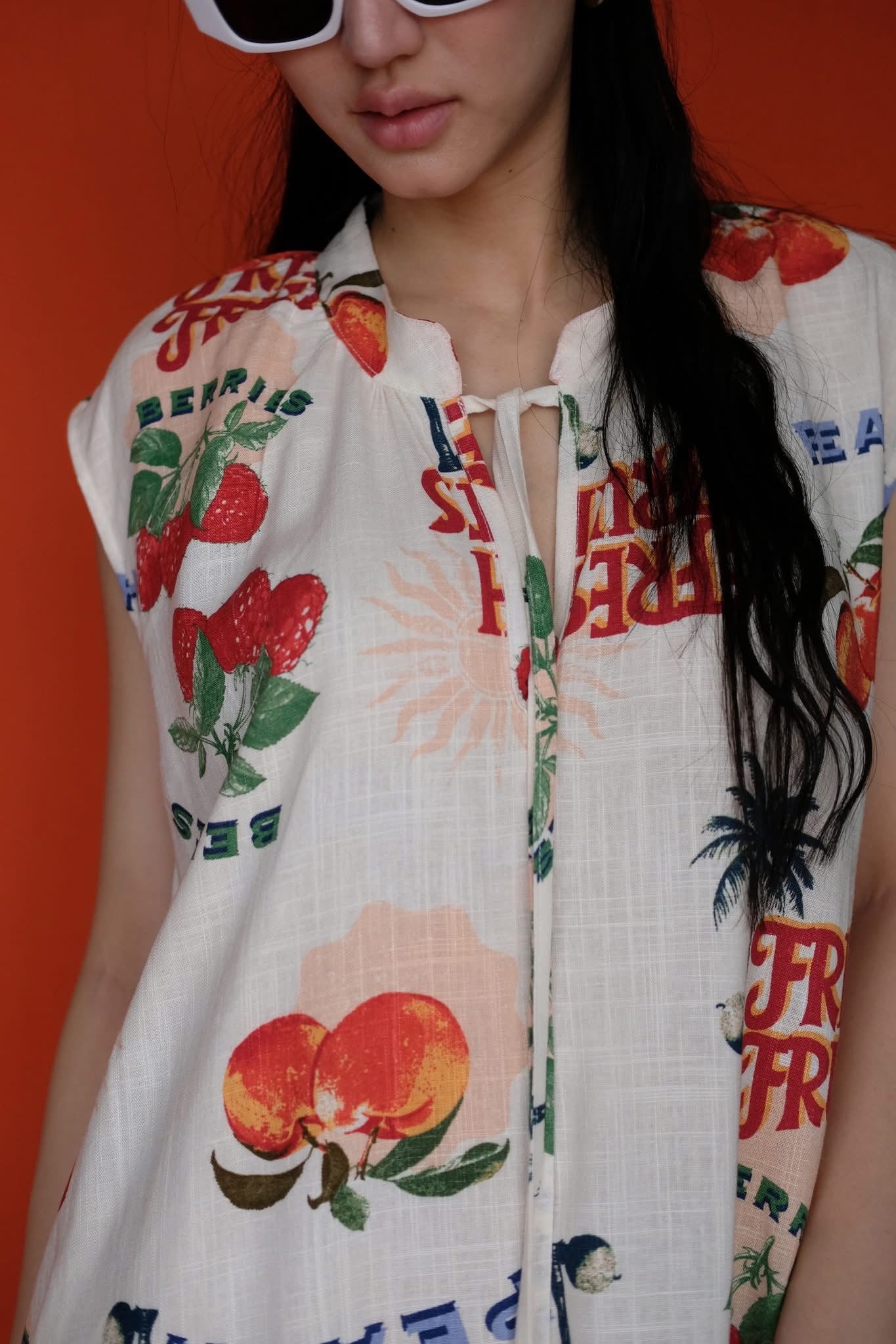 Vestito in Lino Midi Senza Maniche con Stampa Frutta – Vestito in Lino Fresco e alla Moda per l’Estate - Dolce Follia